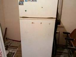 Продам холодильник б/у на запчасти