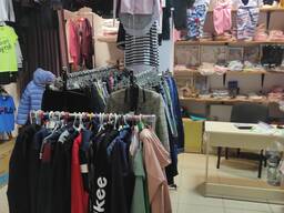 Продам готовий бізнес із продажу дитячого одягу в ТЦ м. Львів