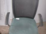 Продам кресла офисные б\у - фото 1