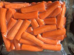 Продам морковь чищеную, резаную (кубик\соломка)
