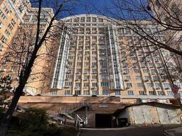 Продам нежитлове приміщення, ремонт, окремий вхід, Василя Тютюнника 5в, метро Олімпійська