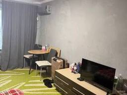 Продам однокімнатну (гостінку) квартиру