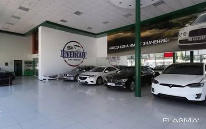 Продам торгівельно - офісне приміщення 371 кв. м. на 1 поверсі в Одесі.