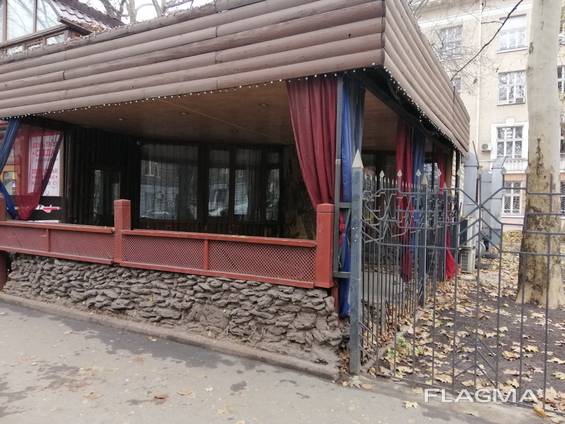 Продам отдельно-стоящее здание на пр. Шевченко.