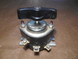 Продам пакетный выключатель ПВП14-27