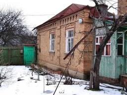 Продам пів будинку.