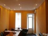 Продам просторную 3-комнатную квартиру. - фото 1