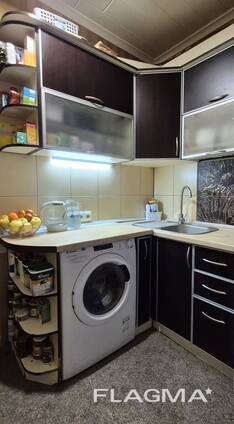 Продам простору 4-кімнатну квартиру, пр-т. Аерокосмічний(Гагаріна).