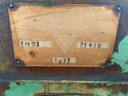 Продам токарно-винторезный станок 1М63(дип300)