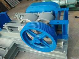 Продам валковую дробилку СМД 507