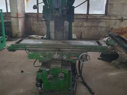 Продам вертикально фрезерный станок 6Р13 ВМ127