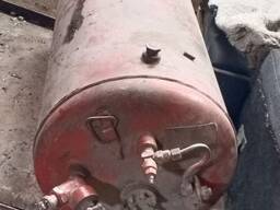 Продаётся с грузового авто газовый баллон б/у. Цена договорная. По всем вопросам обращать