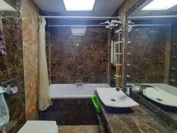 Продаж 1к квартири 43 кв. м на просп. Космонавтів