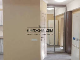 Продаж 1кім. квартири студії м. Вийдубичі, Звіринецька КОД № 21147320