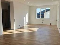 Продаж 2 поверхового будинку з опаленням і ділянкою на 5.6 сотки, 155 кв. м, 5 кімнат. ..