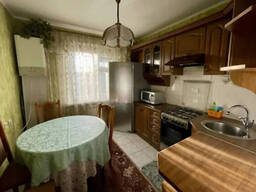 Продаж 2к квартири 52 кв. м на вул. Київська