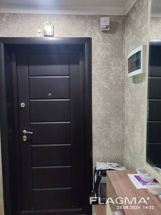 Продаж 3-кімнатної квартири 63 м², Космонавтів вул. , 6