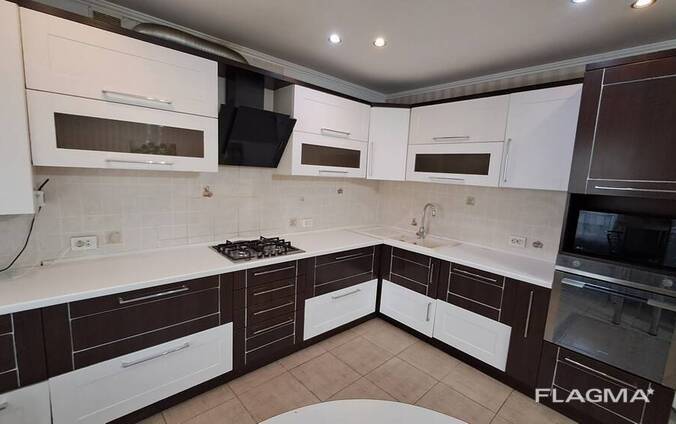 Продаж 5к квартири, вул. Крушельницької, Центр. Тернопіль
