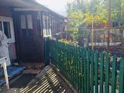 Продаж частину будинку.