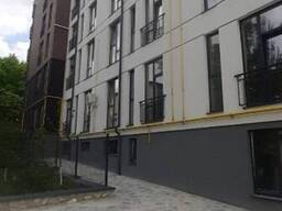 Продаж комерційного приміщення на вулиці Князя Острозького