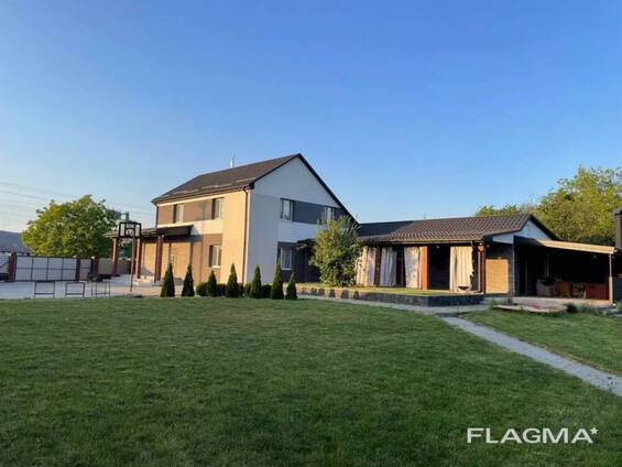 Продаж сучасного будинку м. Шпола Черкаська область