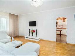 Продам 3-х комнатную квартиру по ул. Иорданская, 1а (м. Почайна, Оболонь)