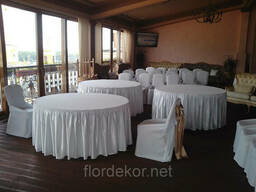 Прокат тканевых чехлов на стулья