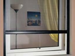 Противомоскитная сетка роллетного типа