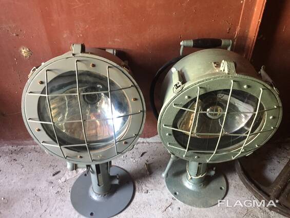 Прожектор катерный СС-890