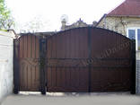 Распашные кованые ворота и калитка