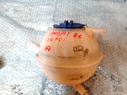 Расширительный бачок Пассат Б-6 Volkswagen Passat B6