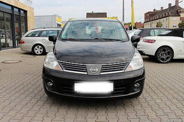 Ниссан тиида 2. Занижение ниссан тиида. Nissan tiida 2012. Nissan versa 2011. Nissan tiida 2004.