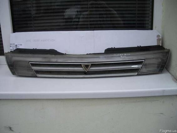 Решетка радиатора Toyota Vista