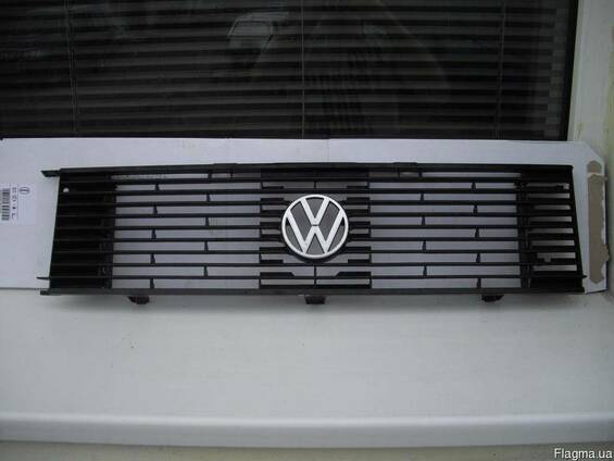 Решетка радиатора Volkswagen Transporter II