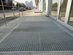 Решітка стальна пресована