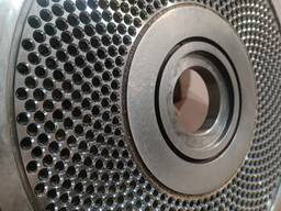 Реставрація плоских матриць гранулятора