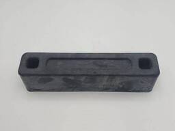 Резиновый отбойник на прицеп (235х51х57)