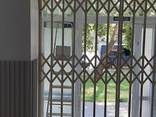 Решетки раздвижные металлические на окна, двери в магазин Львов