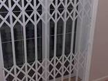 Розсувні решітки з відкидним порогом на вікна, двері. Виготовлення решіток з металу. .. . - фото 2