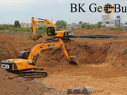 Риття котлована екскаватором