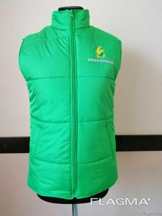 Жилетка утепленная для работников супермаркета, магазина