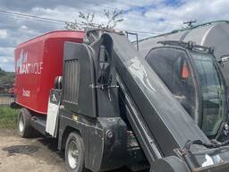 Самохідний кормозмішувач ZAGO