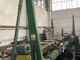 Сеялка точного высева пневматическая John Deere 1710 12-ти рядная