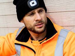 Шапка зимова зі знімним світлодіодним ліхтариком різні кольори