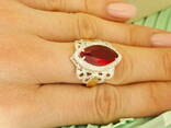 Шикарный серебряный перстень с крупным камнем и золотыми накладками