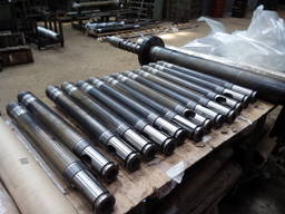 Шнеки, цилиндры к экструдерам, термопластавтоматам.