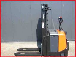 Штабелер-ричтрак BT / RRB2, АКБ 2017, 1600 кг, 4.15 м подъем