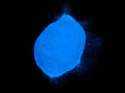 Синий светящийся пигмент ТАТ 33, синий днем, синий ночью.