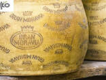 Сир твердий італійський типа Пармезан Гран Моравія/Сыр твердый итальянский типа. ..