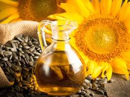 Соняшникова олію марки "Р" sunflower oil